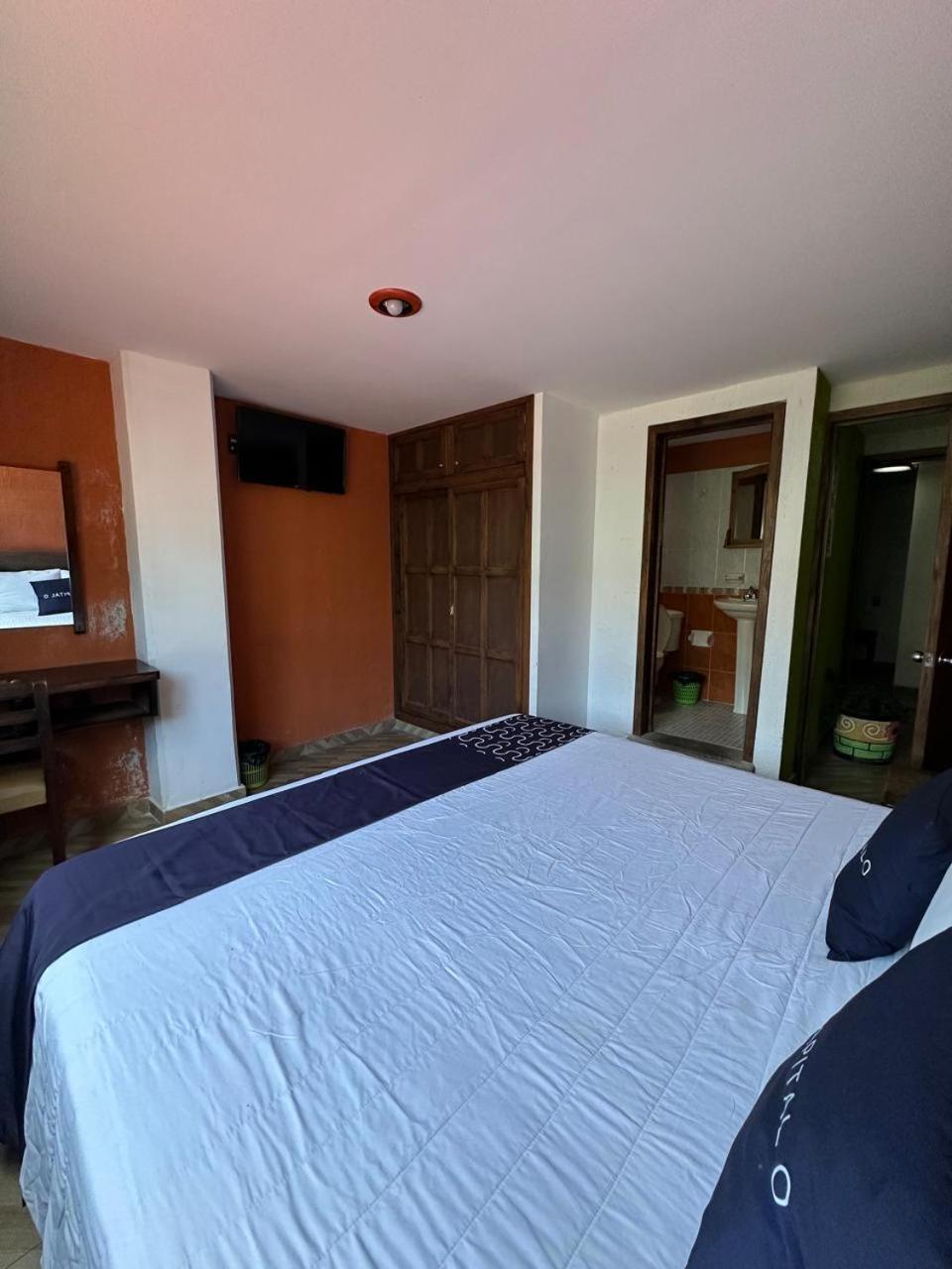 Marquez-Ote Aparthotel San Cristóbal de Las Casas Exteriör bild